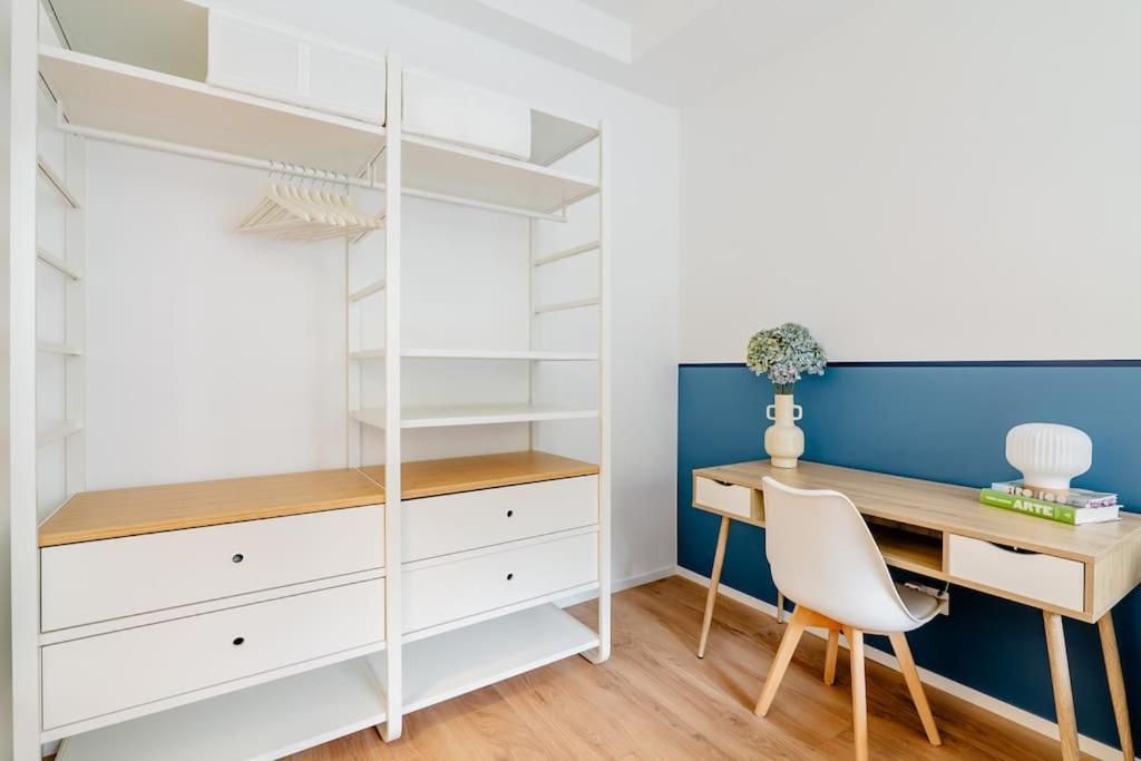 Luxury 1 Bedroom Apartment, Close To San Siro, Fiera And 10 Min Metro To Duomo ミラノ エクステリア 写真