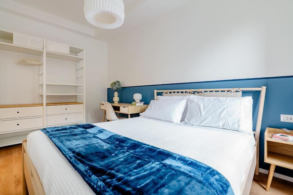 Luxury 1 Bedroom Apartment, Close To San Siro, Fiera And 10 Min Metro To Duomo ミラノ エクステリア 写真
