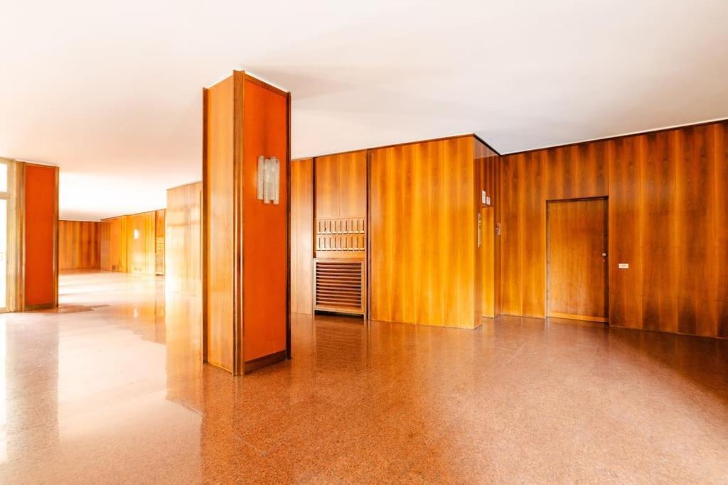Luxury 1 Bedroom Apartment, Close To San Siro, Fiera And 10 Min Metro To Duomo ミラノ エクステリア 写真
